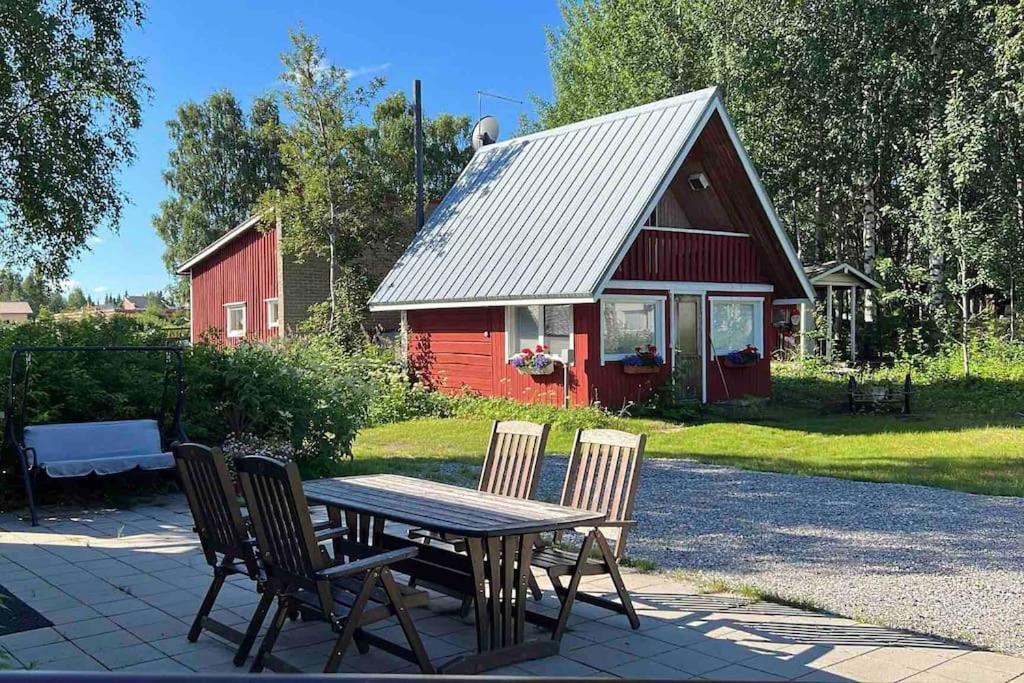 Adorable 1-Bedroom Cottage/Guesthouse In Kittilae Екстериор снимка