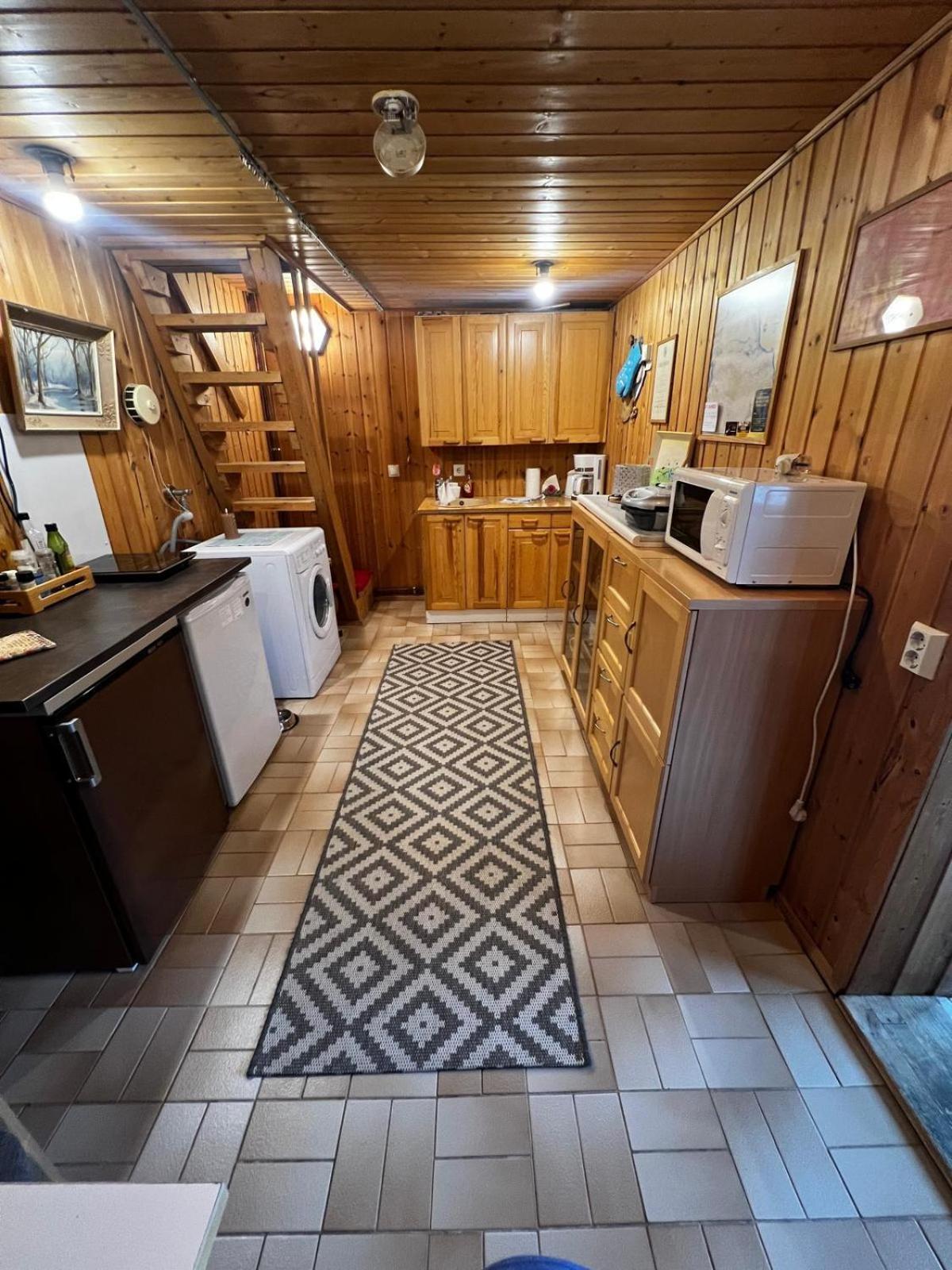 Adorable 1-Bedroom Cottage/Guesthouse In Kittilae Екстериор снимка